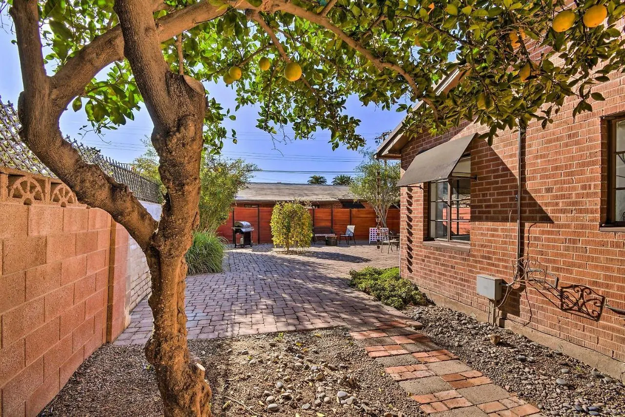 Sun-Lit Phoenix Gem Backyard Entertainment Patio! ארצות הברית